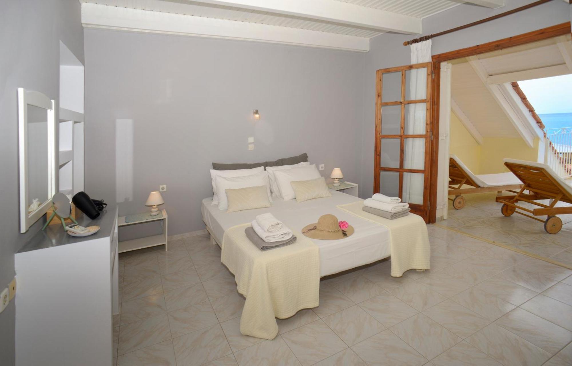 Albouro Seafront Apartments Katelios Buitenkant foto