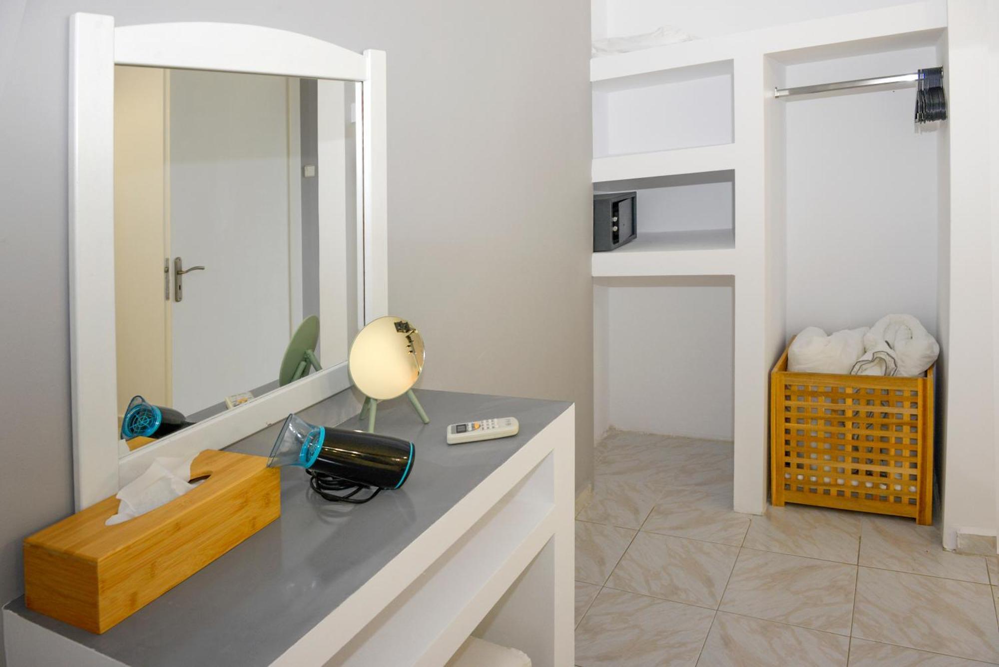 Albouro Seafront Apartments Katelios Buitenkant foto