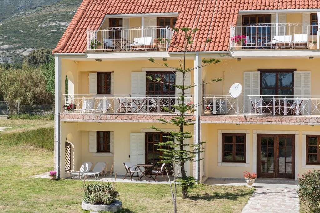 Albouro Seafront Apartments Katelios Buitenkant foto